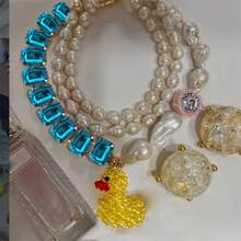 manbara Collar asimétrico de moda con cuentas de cristal de pato amarillo, escarabajo rojo, guijarros y perlas, accesorios retro de hip-hop, regalo para mujeres y niñas - Perla de diamante - Ver 5