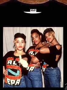 1 Piece Salt N Pepa 90s Retro Graphic Tee For Women - Vintage Rap Group Style, Casual Crew Neck T-Shirt With Salt & Pepa Letter Print And Microphone, Comfortable Fit For All Seasons, Great For Gym And Casual Wear, 180g 100% Cotton. - 黑色 4 - 查看 7
