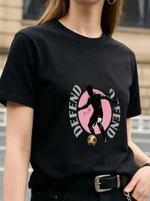 Premium Minimalist One-Piece Casual T-Shirt With A Soccer Player And Ball Motif, Pink Crew Neck, Unisex. Breathable,  Crew Neck Casual T-Shirt - 黑色 - 查看 7