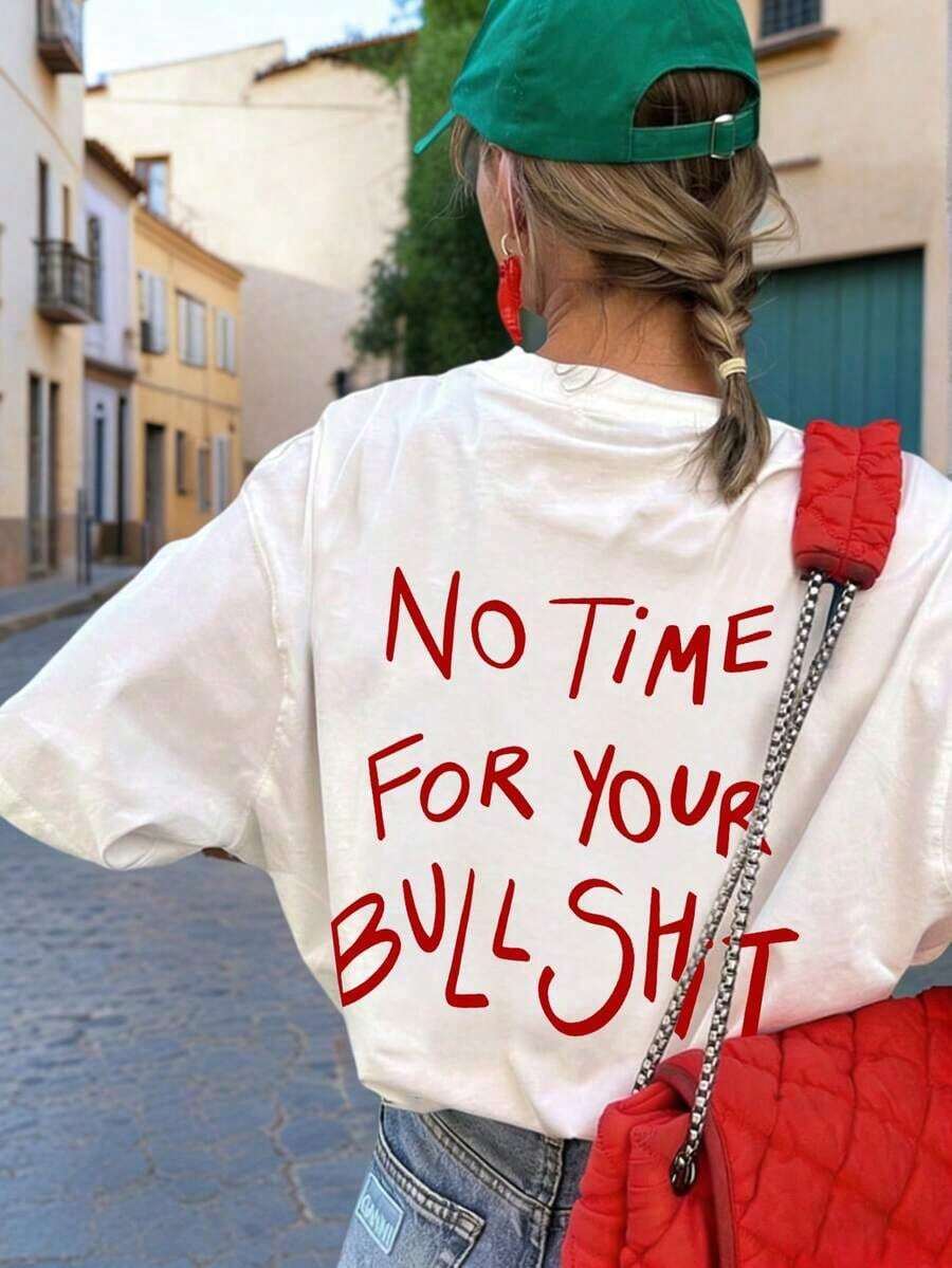 Modern, Loose And Stylish Women's T-Shirt With The Phrase "No Time For Your" Handwritten, Breathable And Comfortable, Short Sleeve, Made Of Soft Cotton And Round Neck, Ideal For Casual Outings And Bold Fashion Looks. - 白色 - 查看 1