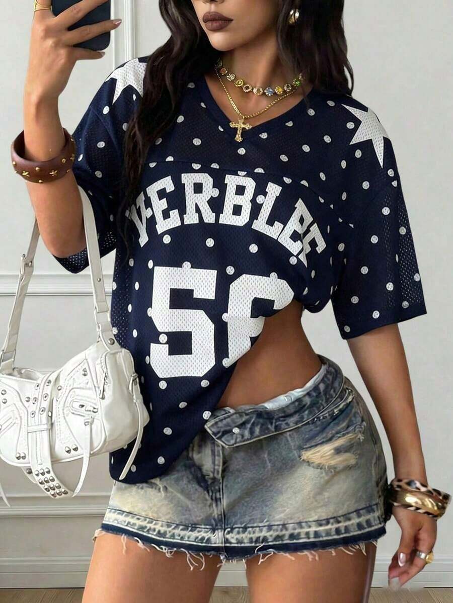 Camiseta de fútbol de malla con estampado de lunares negros y blancos en estilo Y2K - Parte superior holgada de estilo urbano en talla extra grande de color negro y blanco - Azul y blanco - Ver 1