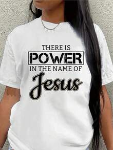 Camiseta de manga corta, estampada con las palabras "Hay poder en el nombre", ligera y duradera, perfecta para la iglesia, el hogar o uso casual, cómoda y ajustada, adecuada para el uso diario.blusas para mujer>ropa - Blanco - Ver 7