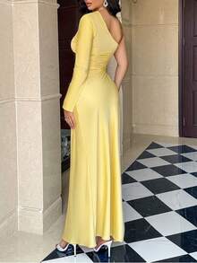 New Women's Autumn-Winter Long Evening Dress, Elegant, Off-The-Shoulder, With A Slit, Flattering Design, Perfect For Gala Parties, Red Carpets, Formal Events, And Winter Dinners - 黃色 - 查看 4