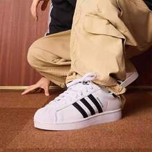 Adidas 阿迪达斯 Originals Superstar 2 舒适简约低帮运动鞋，男女通用 - 白黑色 - 查看 2