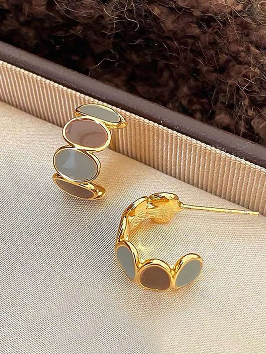 1 Đôi bông tai hình giọt dầu chữ C thiết kế tối giản tinh tế, kiểu dáng cổ điển thanh lịch, sang trọng, phù hợp cho sử dụng hàng ngày, dự tiệc và trang phục thường ngày dành cho nữ. - Nhiều màu - Xem 1
