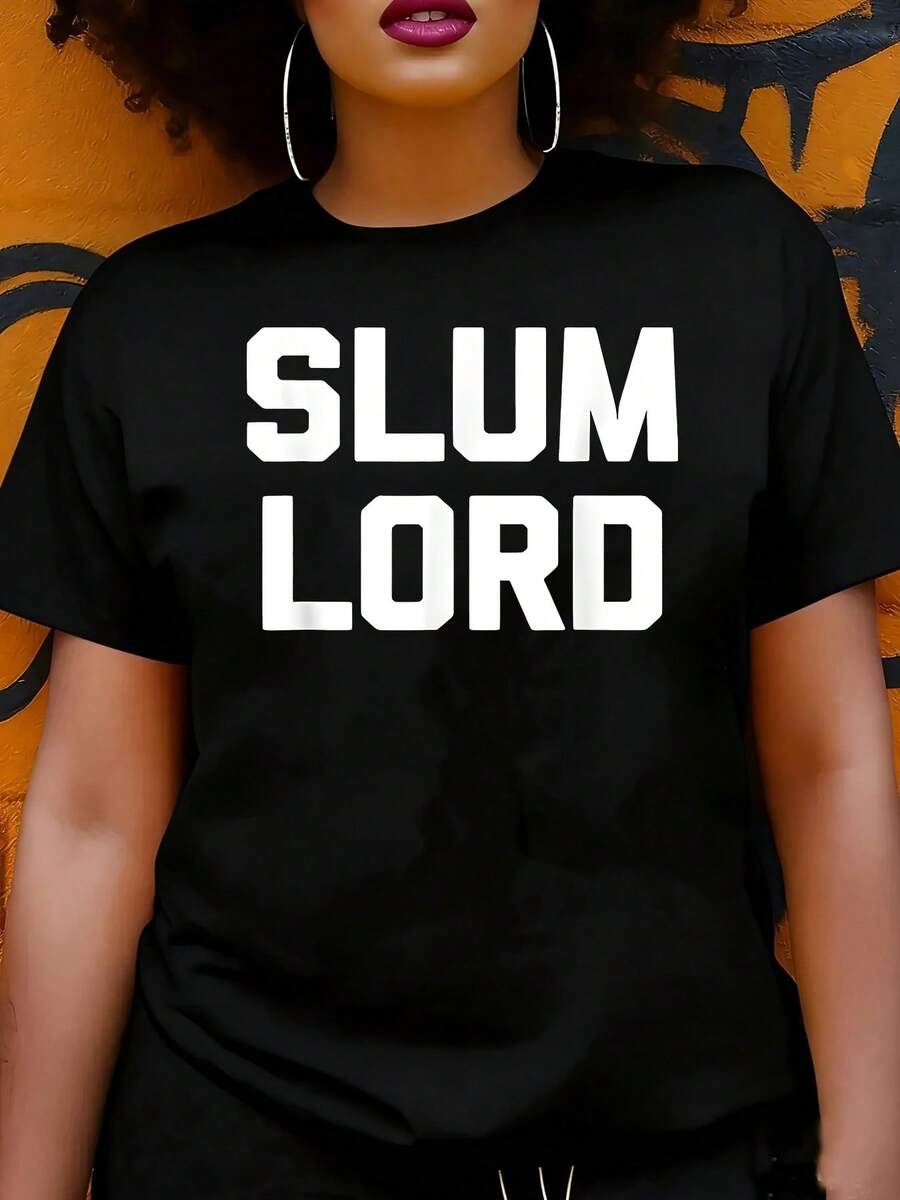 Camiseta Estampada para Mujer - Camiseta Casual de Manga Corta y Cuello Redondo en Negro con Texto Blanco en Negrita SLUM LORD, Corte Relajado para Todas las Estaciones, Perfecta para Uso Diario y Atuendos de Vacaciones (Lavable aáquina). - Negro - Ver 1