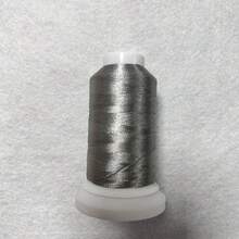 Sanbest 1卷120D/2涤纶绣花线 - 39种鲜艳颜色可选，1000米/卷，适用于Brother、Babylock、Janome、Singer、Pfaff、Bernina、Brother等缝纫机品牌 - 彩色 - 查看 43