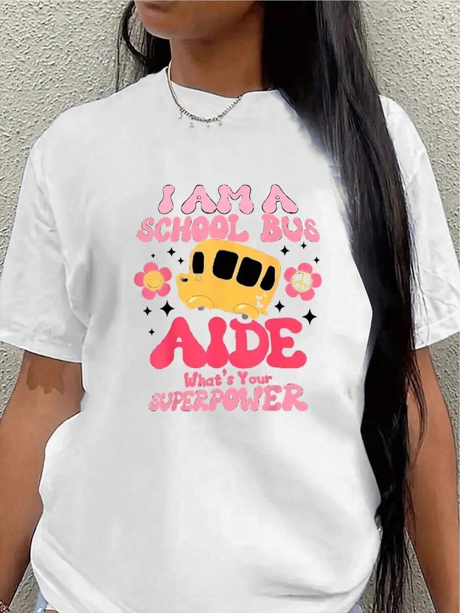 Camiseta de manga corta de poliéster, estilo asistente de autobús, con un diseño divertido que presenta un autobús amarillo y flores como motivo principal, ligera y duradera, adecuada para la oficina o para uso casual.blusa casual mujer - Blanco - Ver 1