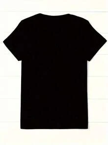 Camiseta gráfica humorística para mujer con cuello redondo, "6 de cada 7 maestros por THINK 67% de sobrecarga de trabajo 67", con texto colorido y una declaración audaz, perfecta para maestros y entusiastas de la educación, ideal para uso casual y para añadir un toque divertido. - Negro - Ver 2