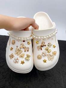 22pcs Fashionable Versatile Bear, Butterfly, Pearl Decor Chain Shoe Clips, Removable DIY Accessories For Women's Sandals, Slippers, Beach Bags, Suitable For Holiday And Birthday Party Gifts - Gold - View 1
