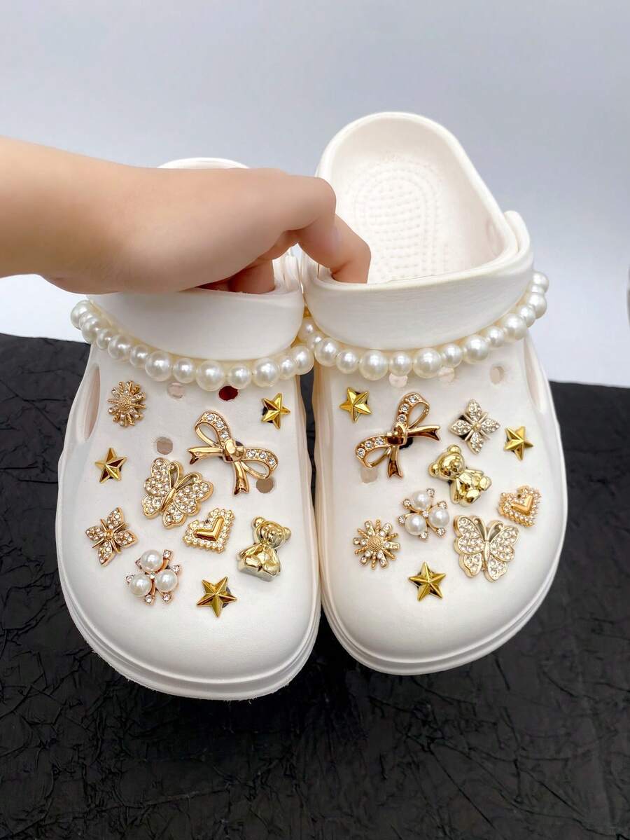 22pcs Fashionable Versatile Bear, Butterfly, Pearl Decor Chain Shoe Clips, Removable DIY Accessories For Women's Sandals, Slippers, Beach Bags, Suitable For Holiday And Birthday Party Gifts - Gold - View 1