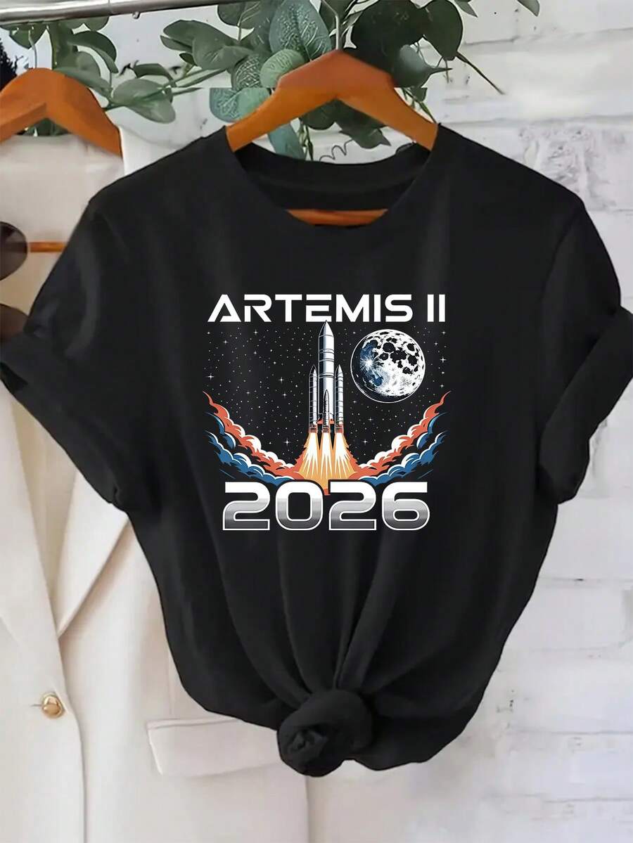 Limited Time Offer, Limited Quantities, Flash ! Women's Casual Shirts, Women's Polyester T-Shirts, Stylish Shirts. Artemis II 2026 Lunar Mission Themed Printed T-Shirt: Women's Casual Short-Sleeve Crew Neck Top, Soft Fabric, Loose Fit, A Must-Have For Spring And Summer. - 黑色 - 查看 1