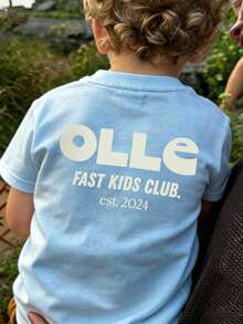 1件儿童“OLLE FAST KIDS CLUB”字母印花短袖圆领T恤，夏季儿童休闲上衣 - 淺藍色 - 查看 3