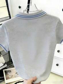 Camiseta casual de manga corta con cuello redondo, estampado de lazo y decoración de perlas para mujer, ajuste estándar - Multicolor 3 - Ver 2