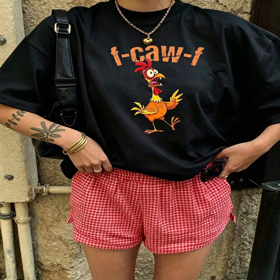 Cute Daily Casual Graphic T-Shirt 100% Cotton Oversized Soft Breathable Casual Crewneck Short Sleeve Top Red Checkered Shorts Street Style Fashion Lovers Casual Wearers Daily Outfit Enthusiasts Gift Givers - 黑色 - 查看 1