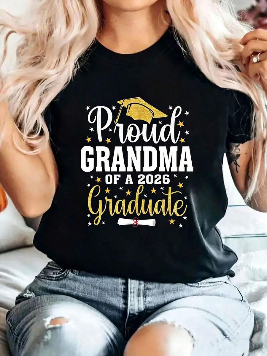 Proud Grandma Of A 2026 Graduate T-Shirt For Women | Casual Short Sleeve Crew Neck Letter Print Tee | Spring And Summer Blouse - Machine Washable | Suitable For Graduation Gifts, Baby Showers, Casual Outfit For Moms-To-Be 2026. - 黑色 - 查看 1