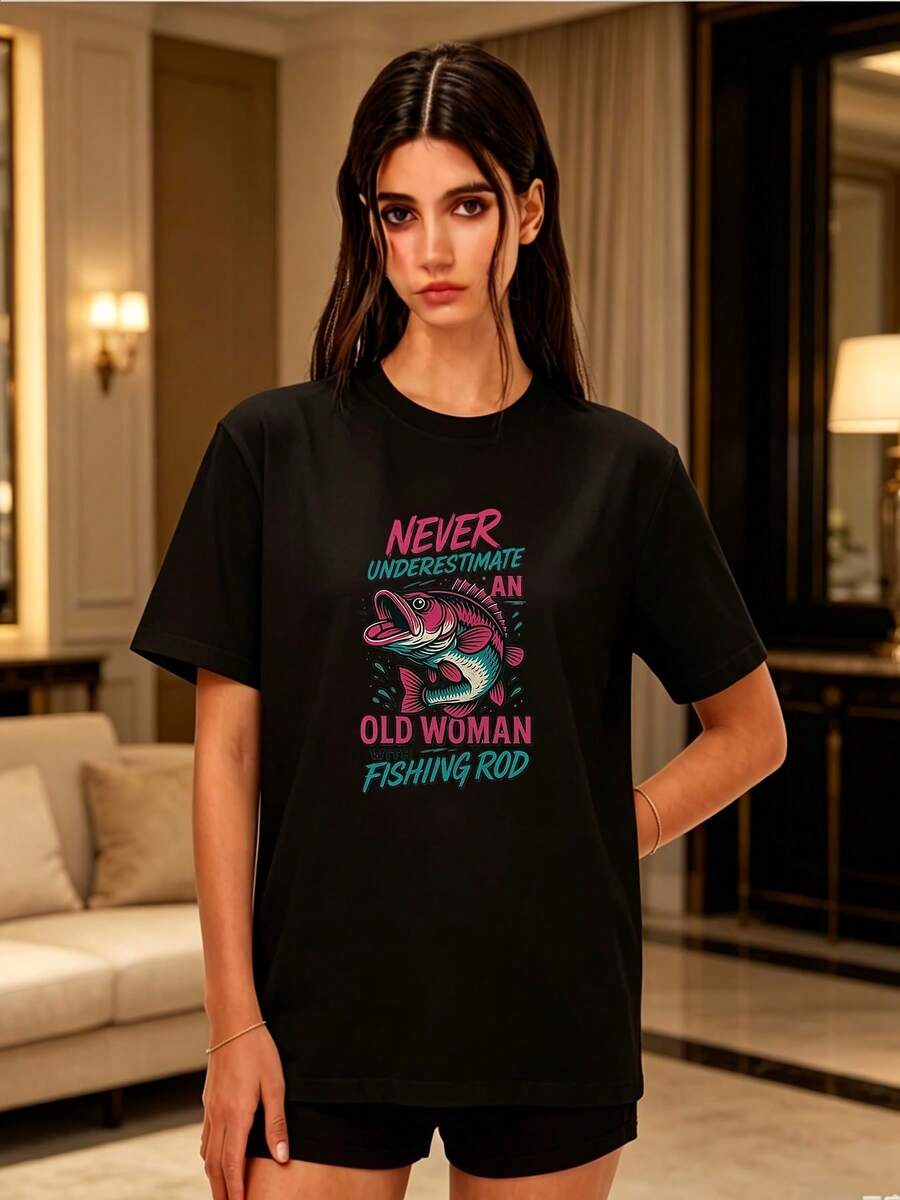 Camiseta Deportiva Casual para con Ilustración Colorida de Pesca y Texto - Camiseta Elástica de Cuello Redondo, Lavable aáquina, Ajuste Cómodo para Todas las Estaciones, Estilo Divertido y Único. - Negro - Ver 1