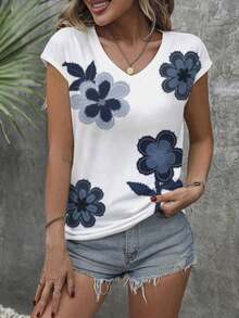 Camiseta de mujer de cuello en V y mangas raglán con diseño floral vintage elegante - Multicolor 2 - Ver 3