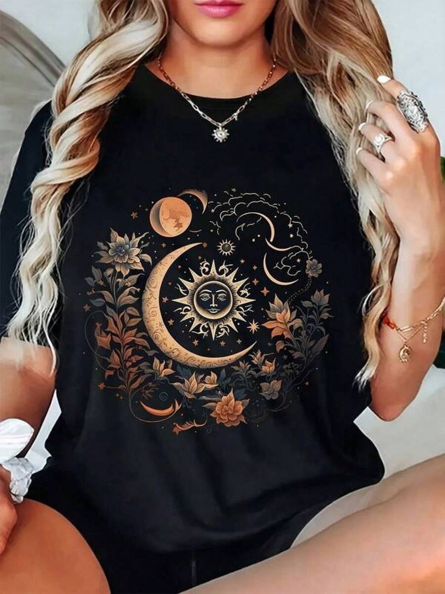 100% Algodón Premium 180g .¡Oferta Especial!Playera.Confortable camiseta negra con diseño de sol y luna para mujer, ideal para estilo bohemio o casual, perfecta para ocasiones especiales o uso diario.Tallas disponibles: S, M, L, XL.Camiseta moderna y estilizada,  en moda femenina.Camiseta Streetwear Unisex Ideal para Conciertos y Regalo - Negro - Ver 1