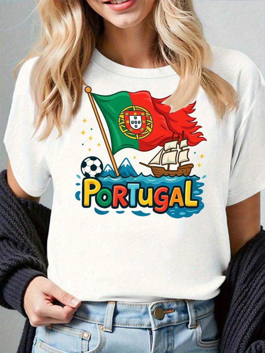 Camiseta de mujer con temática portuguesa - Con elementos de la bandera nacional, velero, fútbol y lugares emblemáticos - Camiseta casual de manga corta con cuello redondo (esquema de colores negro, gris, blanco y rojo oscuro) - Ropa cultural portuguesa - Blanco - Ver 1