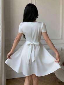 Vestido elegante con diseño de lazo para ceñir la cintura, estilo francés para mujeres - Blanco - Ver 2