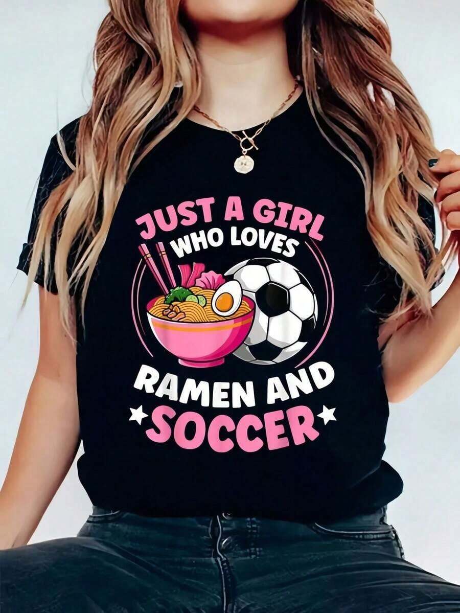 Solo Una Chica Que Ama El Ramen Y El Fútbol, Camiseta Genial De Fútbol Para Chicas, Camiseta De Algodón Estampada Para El Verano, Top Suave De Manga Corta Para Mujer, Camiseta Elegante Y Cómoda Para Mujer, Camisetas Con Estampados |   Diseño exquisito |   Suelto y cómodo |   Fácil de combinar | - Negro - Ver 1