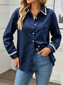 Kemeja Kasual Wanita dengan Bordir Hati, Kancing Depan, Pendek, Belakang Panjang - Navy Blue - View 2