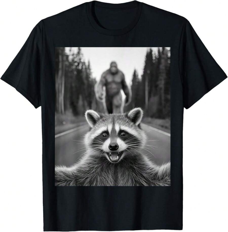 Vintage Selfie Of A Scared Raccoon With A Sasquatch Bigfoot, Funny Raccoon T-Shirt, Summer Tops - 黑色 - 查看 1