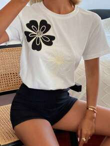Camiseta gráfica de mujer de cuello redondo, manga corta, con decoración de bordado floral y contraste de color, para vacaciones y uso casual - Blanco - Ver 5