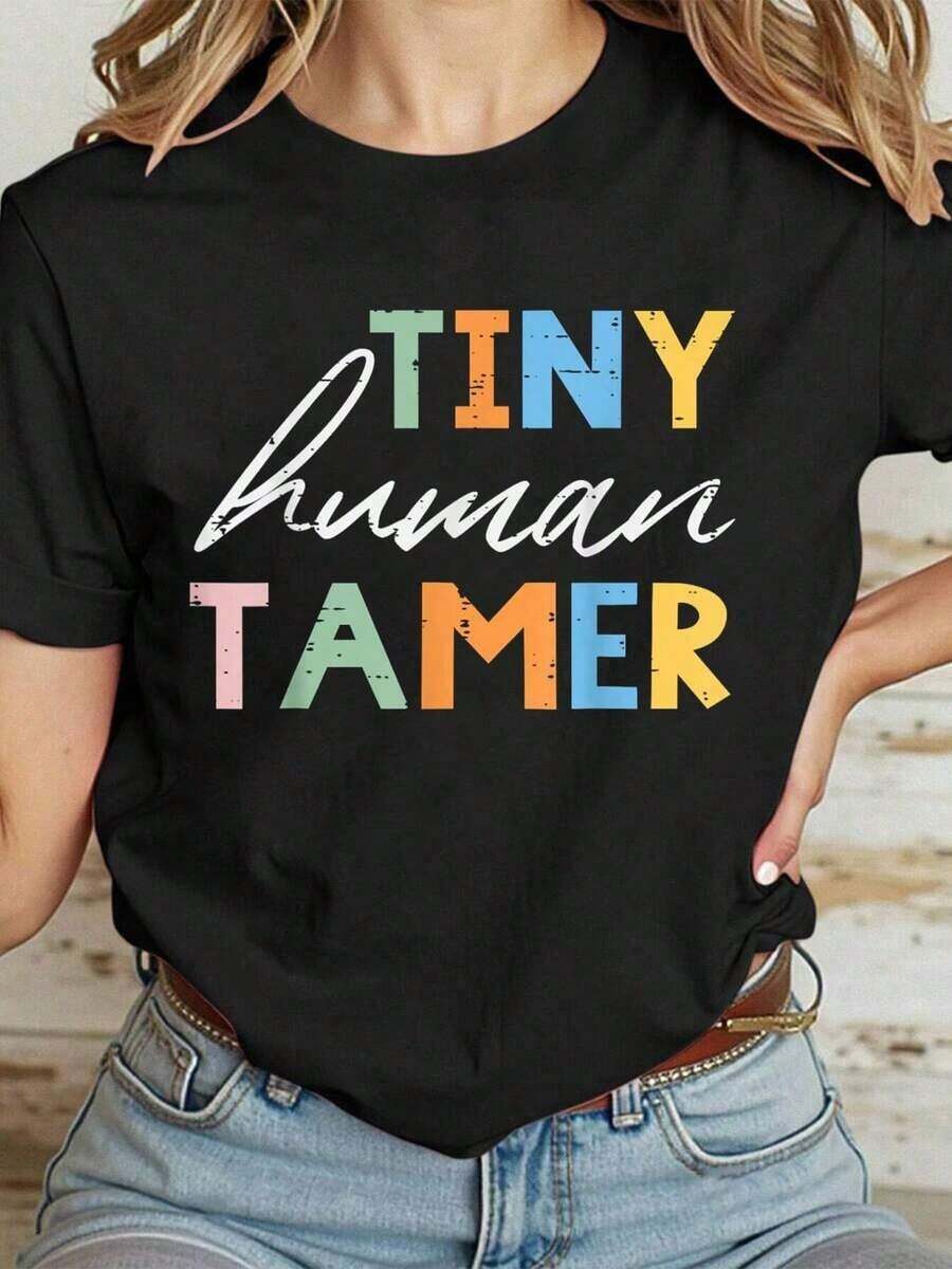 Camiseta Casual 100% Algodón para Mujer, Diseño "Maestra de Preescolar, Domadora de Pequeños Humanos, Linda Maestra de Jardín de Infancia" - Negro - Ver 1