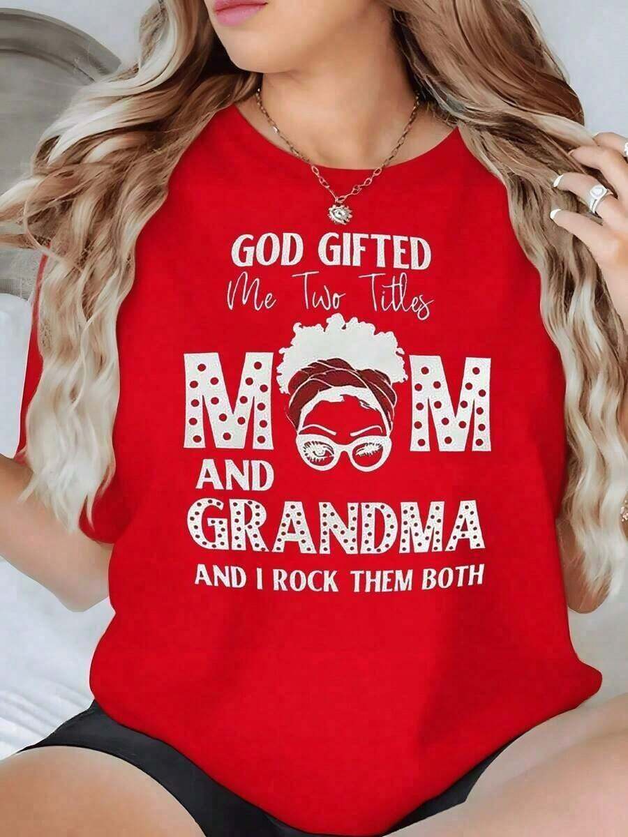 1 Camiseta de Moda Casual para Hombres y Mujeres. El estampado celebra con orgullo el amor y la fortaleza de ser madre y abuela al mismo tiempo, mostrando a una mujer empoderada con gafas y un pañuelo rojo. Camiseta de mujer 100% algodón. Versátil, fácil de combinar, adecuada para uso diario, estilo urbano, conjuntos de vacaciones, conjuntos de fin de semana. - Rojo - Ver 1