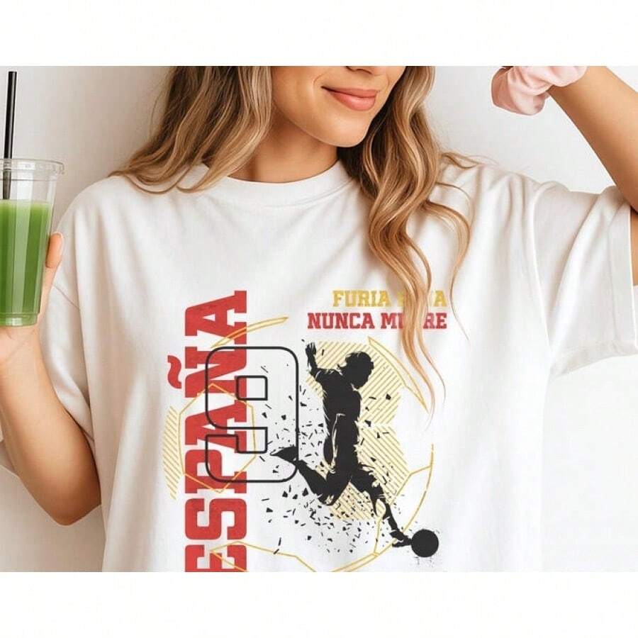 Camiseta de Fútbol de España ESPAÑA 26, Camiseta 'Furia Roja Nunca Muere', Camiseta Gráfica de Fútbol Vintage, Regalo para Fanáticos de España para la Copa Mundial 2026, Camiseta Unisex - Negro - Ver 1