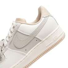 Nike Air Force 1 '07 Sepatu Sneaker Low-Top yang Nyaman, Serbaguna, Kasual, Dasar, Anti Selip, dan Tahan Lama, Wanita, Beige Pink - Putih pudar/merah muda - View 8