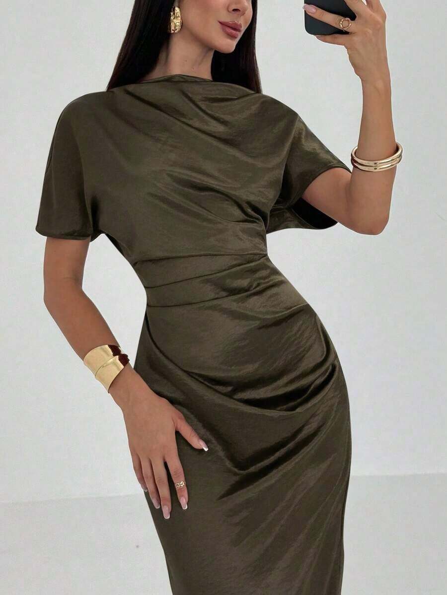 Vestido largo elegante de unicolor con cintura fruncida y plisado, adecuado para fiestas y salidas - Rojo - Ver 1