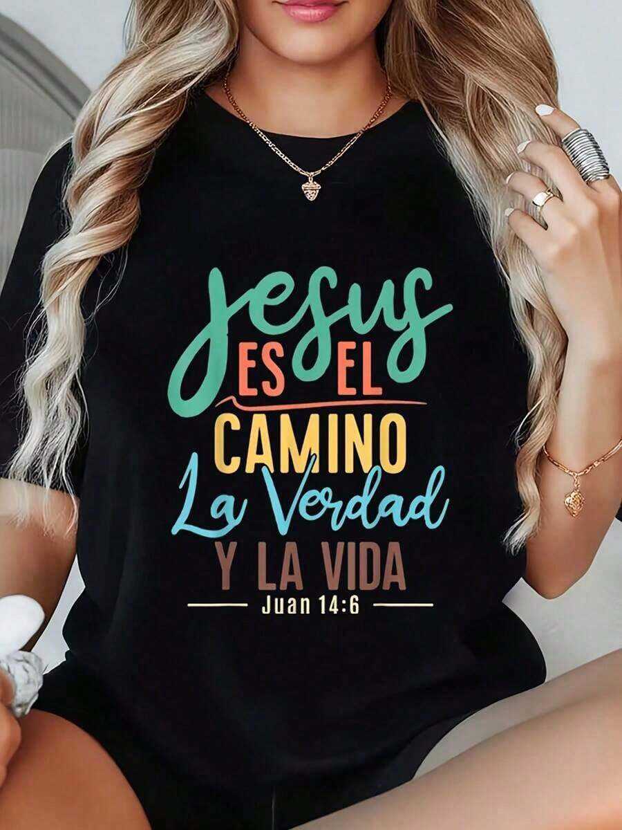 Suave, transpirable y ligera para comodidad durante todo el día. Camiseta de mujer con estampado de versículo bíblico "Jesús es el camino, la verdad y la vida", cuello redondo, top religioso - Negro - Ver 1