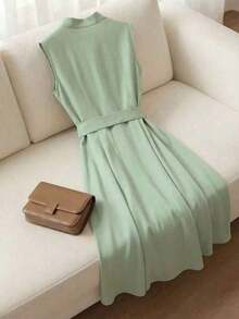 Vestido elegante francés de cuello redondo sin mangas con cinturón de cintura y decoración de botones - Verde - Ver 2