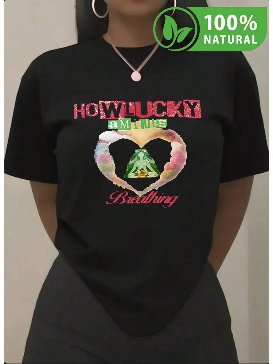 Camiseta de moda negra para mujer con diseño artístico de corazón y texto inspirador How Lucky Am I de estilo urbano y colorido ideal para cualquier ocasión y combina con tu outfit casual favorita hecha con material de alta calidad cómoda y suave perfecta para los amantes del diseño único - Negro - Ver 1
