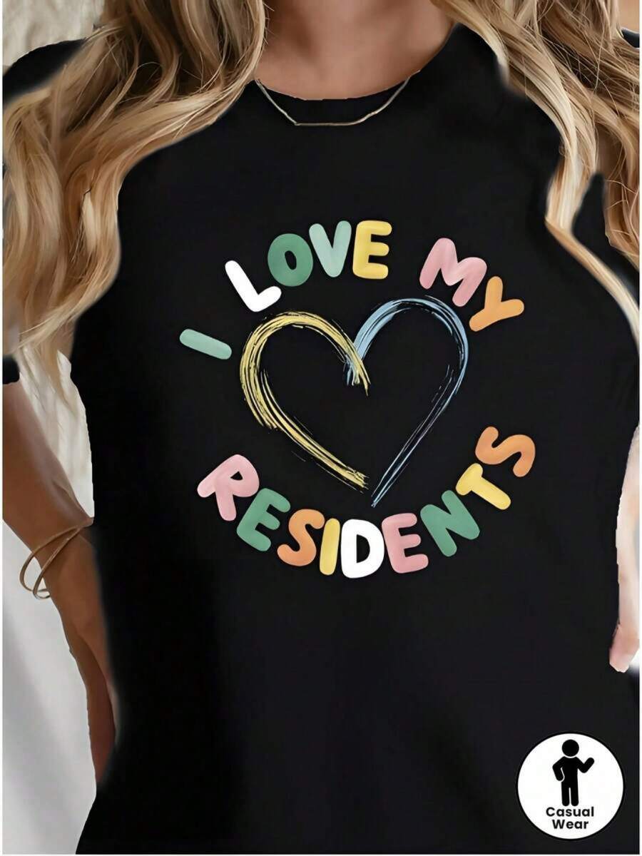 Camiseta única I Love My Residents diseño colorido y moderno ideal para mostrar tu amor por tu comunidad y estilo urbano perfecto para la cultura y2k en México disfruta de la comodidad y el estilo casual con esta prenda exclusiva ideal para cualquier ocasión VPER - Negro - Ver 1