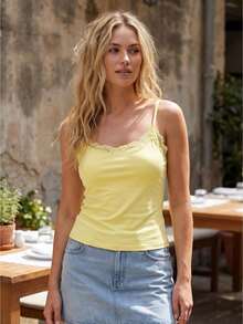 Lace Camisole Tank Tops For Women Spaghetti Strap Square Neck Lace Trim Ribbed Cami Tank Top Soft Sleeveless Slim Fit Vest Top Y2k  Going Out Crop Top - Màu vàng - Xem 1