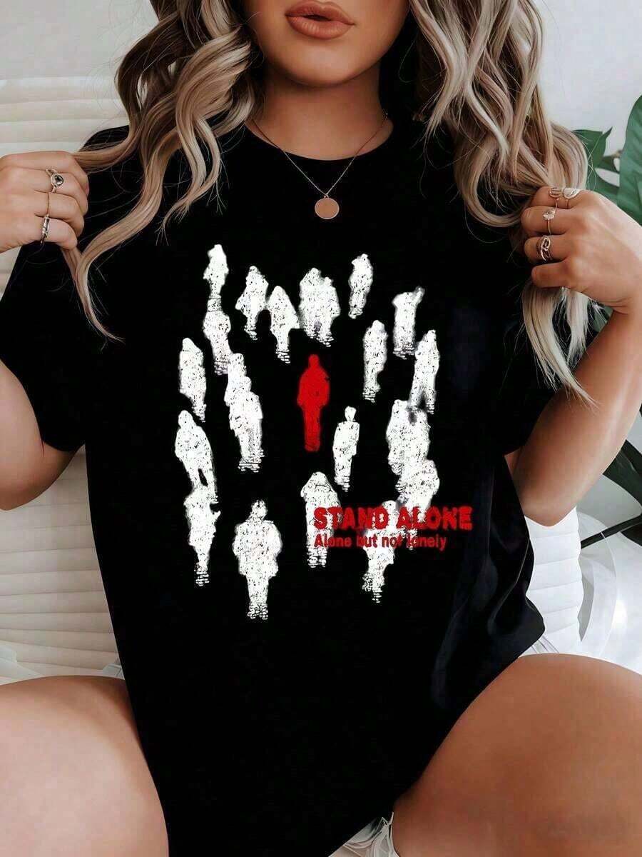 Women's Cotton T-Shirts. Wo's 100% Cotton Casual T-Shirt With A Bold Graphic Design Featuring A Red Figure Among White Silhouettes, Symbolizing Individuality And Strength. Gift Idea. >Clothing - 黑色 - 查看 1