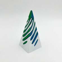 3D Printed Visual Illusion Pyramid Decor (Random Color) | Stress Relief Desktop Decoration | Creative Optical Illusion Toy | Unique Stress Relief Gift, Birthday Gift - Multicolor - View 2