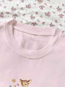 Camiseta de manga corta de cuello redondo con estampado casual de ciervos, flores y mariposas para mujer, verano - Rosa - Ver 3