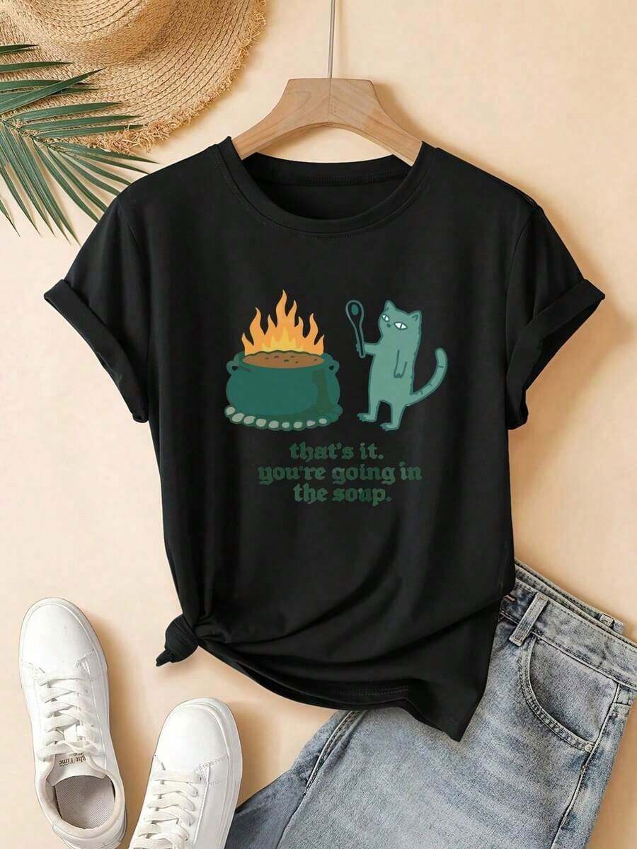 Camiseta de mujer - Corte regular con mangas cortas, con estampado de un gato de dibujos animados geométrico en 2D y un olla de fuego. Camiseta casual de manga corta y cuello redondo, adecua - Negro - Ver 1
