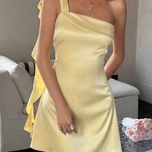guangzhougaolangshangmao Vestido de satén de unicolor con volantes en los hombros y diseño de cintura con lazo, vestido mini femenino y favorecedor para citas, fiestas, vacaciones en la playa, elegante para el verano - Amarillo - Ver 4