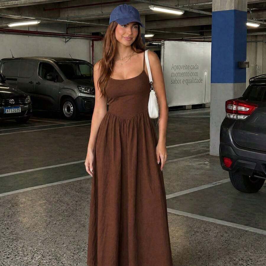 Vestido casual de mujer de un solo color con tirantes finos, adecuado para bodas - Marrón - Ver 1