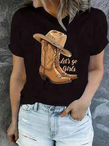 Camiseta casual estampada de vaquera botas y sombrero para mujer, estilo western country ideal para festivales y eventos informales, disponible en negro, con detalles en beige. Tejido de alta calidad y comodidad asegurada. Perfecta para mostrar tu espíritu aventurero y audaz en cualquier ocasión. Tallas: S, M, L, XL. Estilo tienda de moda y . - Negro - Ver 1
