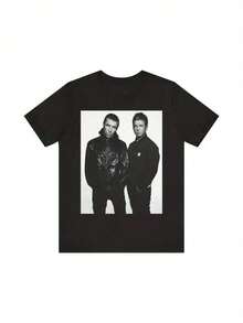 Camiseta Gráfica de Banda de Rock Retro OASIS para Hombre y Mujer - Camiseta de Algodón de Manga Corta con Estampado Monocromático Vintage, Corte Regular, Estilo Urbano, Solo Lavado a Mano, Ropa Casual para Todas las Temporadas, Camisetas de Banda de Rock, Ropa para Festivales de Música, Estilo Bohemio, Construcción Duradera, Camiseta Estampada, Ropa Unisex, Tela Transpirable, Ropa para Hombres Entusiastas del Estilo Urbano, Camisetas de Algodón para Hombre, Camisetas para Hombre, Ropa de Verano para Hombres, Camisetas de Banda, Camisetas para Hombre, Conjuntos de Verano para Mujer, Conjuntos Modestos de Verano, Tops de Jersey, Ropa de Verano para Mujer, Tops de Algodón, Ropa de Verano, Conjuntos de Verano, Tops para Mujer, Tops Blancos, Top de Fiesta - Negro - Ver 1