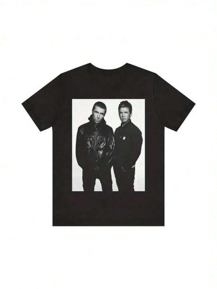 Camiseta Gráfica de Banda de Rock Retro OASIS para Hombre y Mujer - Camiseta de Algodón de Manga Corta con Estampado Monocromático Vintage, Corte Regular, Estilo Urbano, Solo Lavado a Mano, Ropa Casual para Todas las Temporadas, Camisetas de Banda de Rock, Ropa para Festivales de Música, Estilo Bohemio, Construcción Duradera, Camiseta Estampada, Ropa Unisex, Tela Transpirable, Ropa para Hombres Entusiastas del Estilo Urbano, Camisetas de Algodón para Hombre, Camisetas para Hombre, Ropa de Verano para Hombres, Camisetas de Banda, Camisetas para Hombre, Conjuntos de Verano para Mujer, Conjuntos Modestos de Verano, Tops de Jersey, Ropa de Verano para Mujer, Tops de Algodón, Ropa de Verano, Conjuntos de Verano, Tops para Mujer, Tops Blancos, Top de Fiesta - Negro - Ver 1
