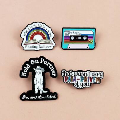 Juego de Broches Estéticos de Memes – Lindos Pines de Esmalte de Casete Retro y Gato para Accesorios de Bolsos y Chaquetas