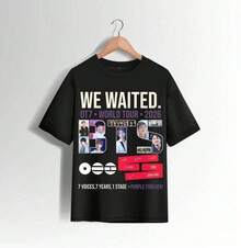 Camiseta del Concierto Mundial OT7 2026 de  We Wait for, camisetas para mujer, camisetas para hombre, camisetas unisex. - Negro - Ver 6